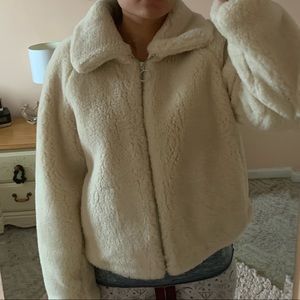 FAUX FUR CREAM JACKET
